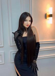 664523219: Chica busca chico en Ibiza