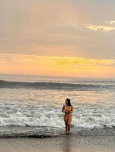 613313995: Chica busca chico en Madrid