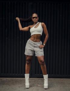 633019263: Chica busca chico en Sevilla