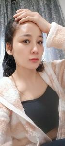 678446519: Chica busca chico en Sevilla