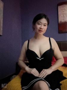 692243559: Chica busca chico en La Coruña