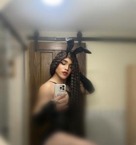 643884243: Transexual en León