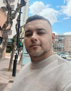 673844336: Chico busca chica en Murcia