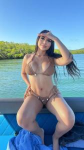 610561708: Chica busca chico en La Coruña