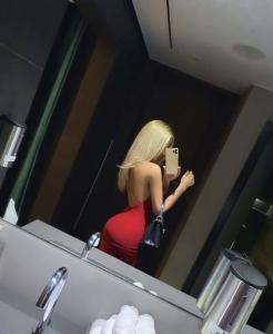 699855359: Chica busca chico en Tarragona