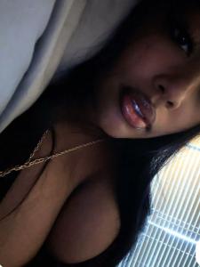 602607122: Chica busca chico en Granada