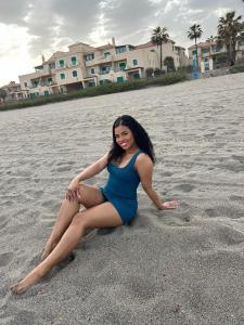 607428646: Chica busca chico en Málaga