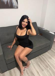 697492654: Chica busca chico en Málaga