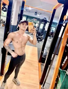 604958882: Chico busca chica en Murcia