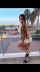 631443241: Chica busca chico en Ibiza