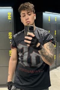 744756133: Chico busca chica en Valencia