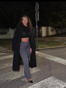 637979593: Chica busca chico en Madrid