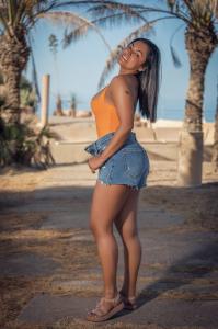 632935408: Chica busca chico en Málaga
