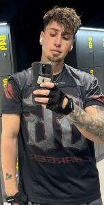 744756133: Chico busca chica en Valencia