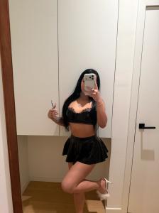 677892705: Chica busca chico en Barcelona