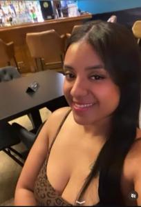 610632688: Chica busca chico en Barcelona