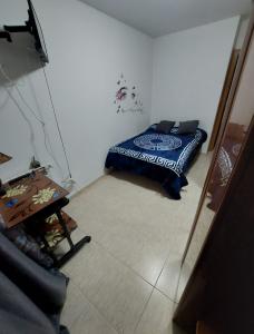 630886199: Chica busca chico en Lérida