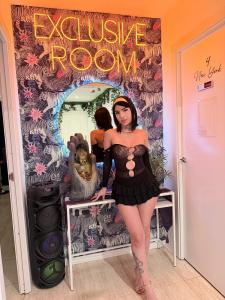 617746381: Chica busca chico en Madrid