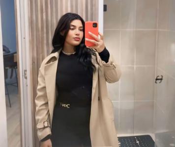 651696746: Chica busca chico en Sevilla