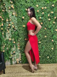 664874220: Chica busca chico en Madrid