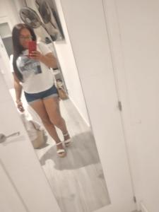 695161872: Chica busca chico en Sevilla