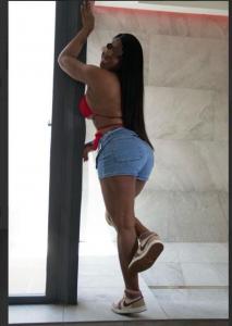 676917411: Chica busca chico en Cádiz