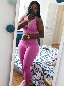 614873379: Chica busca chico en Tarragona