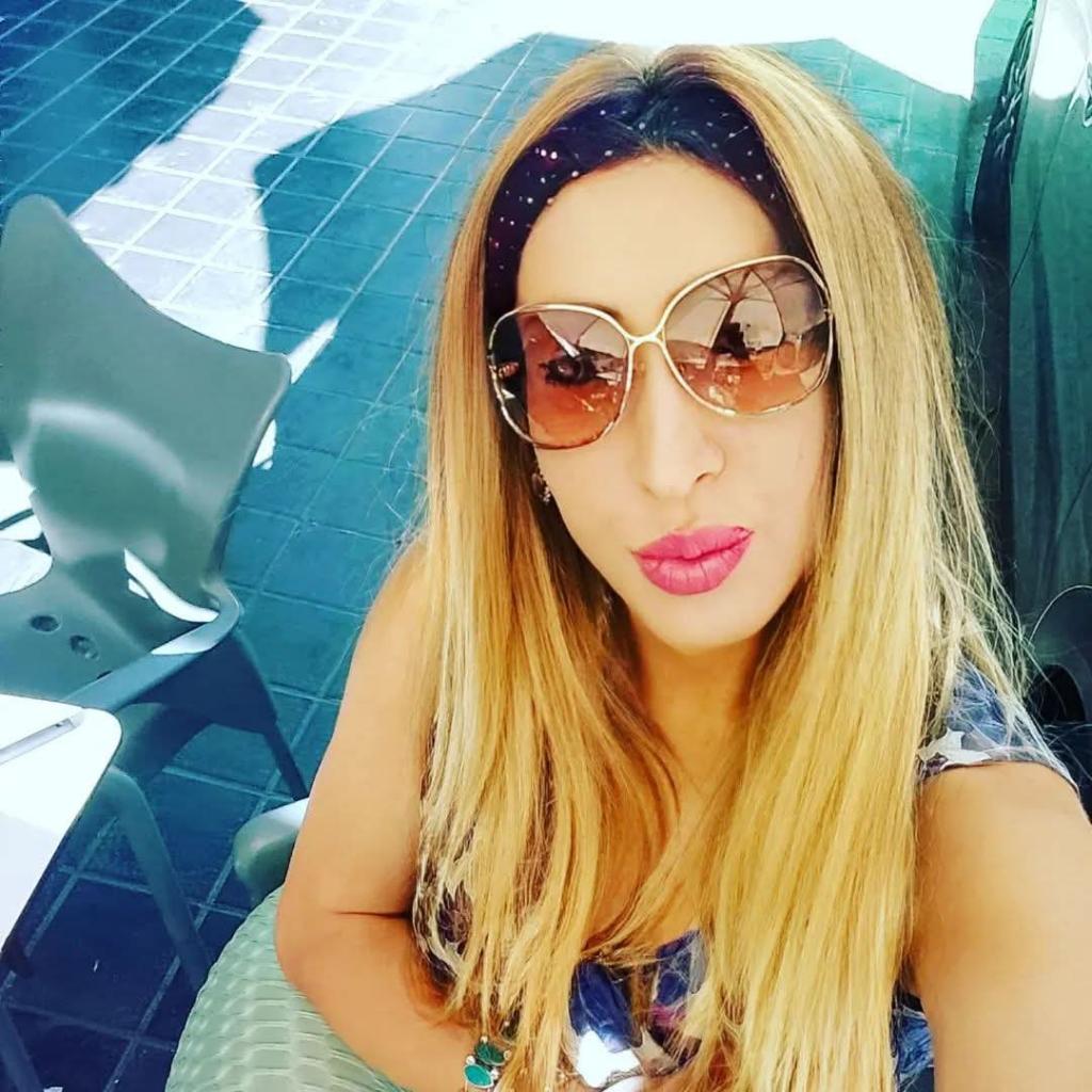 674380515: Chica busca chico en Valencia