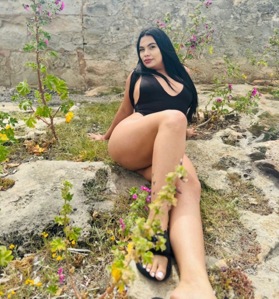 Chica busca chico en Formentera: 