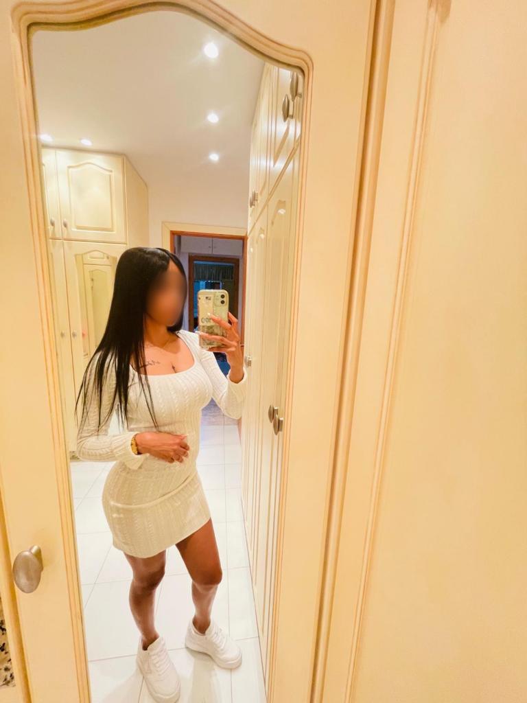 Chica busca chico en Tenerife: 