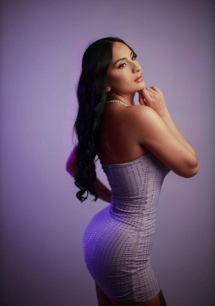 Chica busca chico en Málaga: Chica busca chico