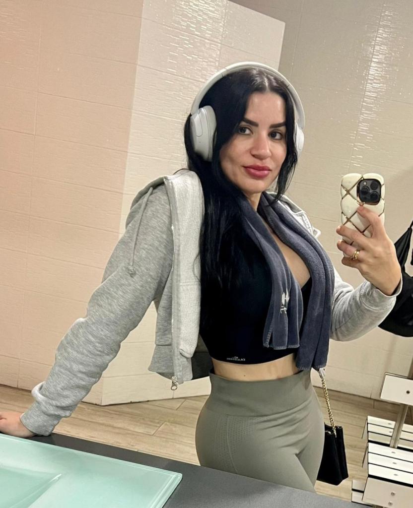 613896145: Chica busca chico en Madrid