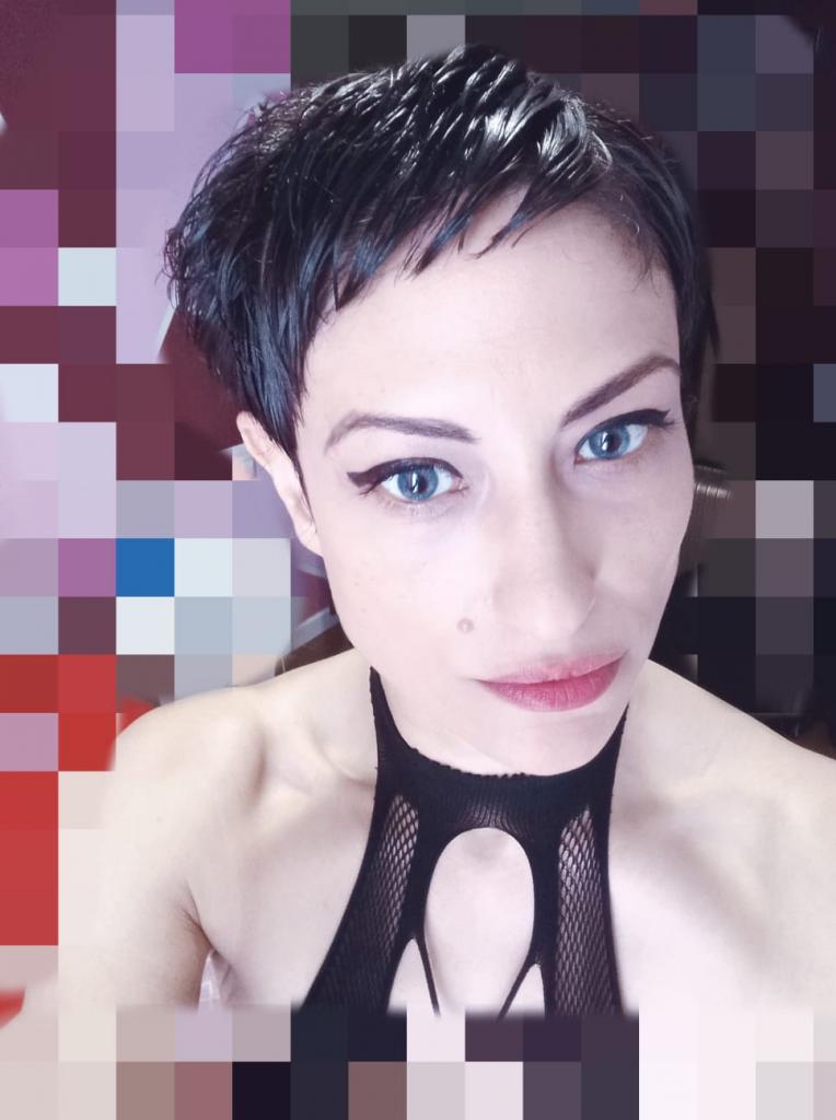 Chica busca chico en Sevilla: 