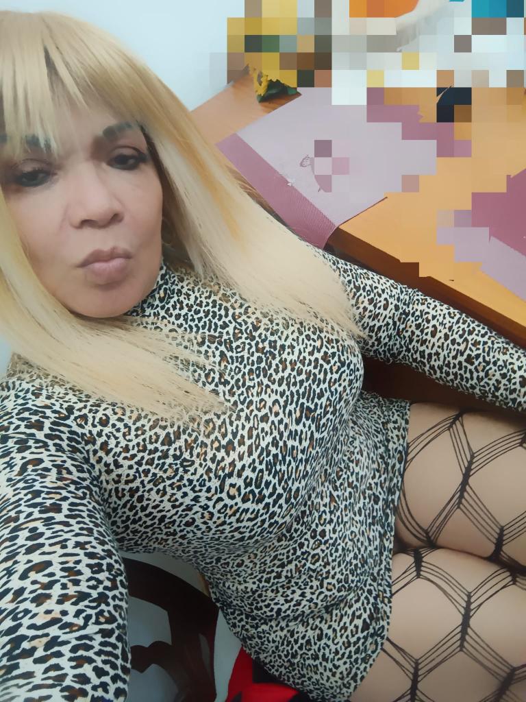 619857350: Chica busca chico en Guipúzcoa