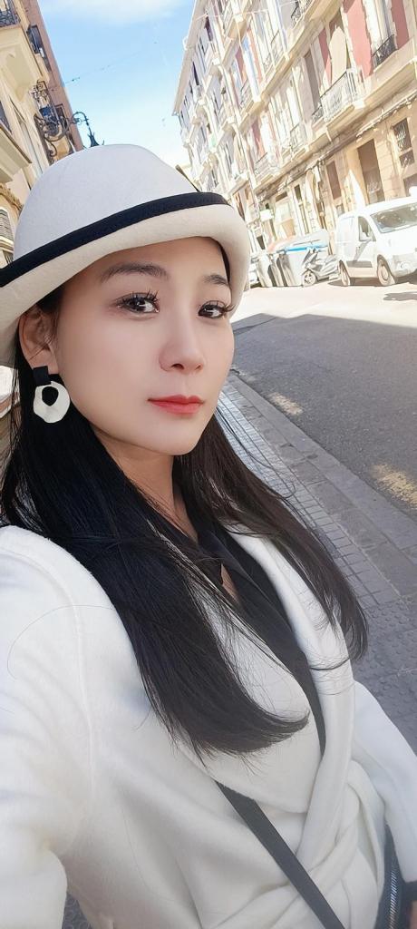 Chica busca chico en Sevilla: 