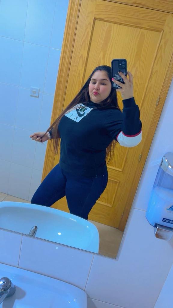 641694497: Chica busca chico en Murcia