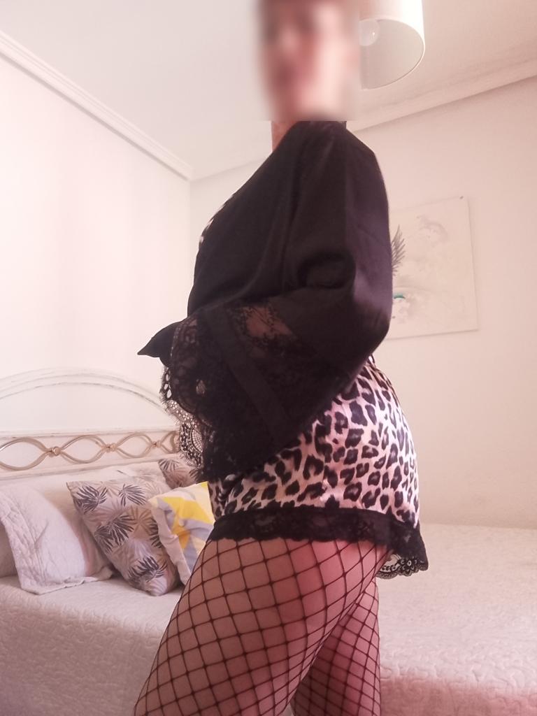 Chica busca chico en Granada: 