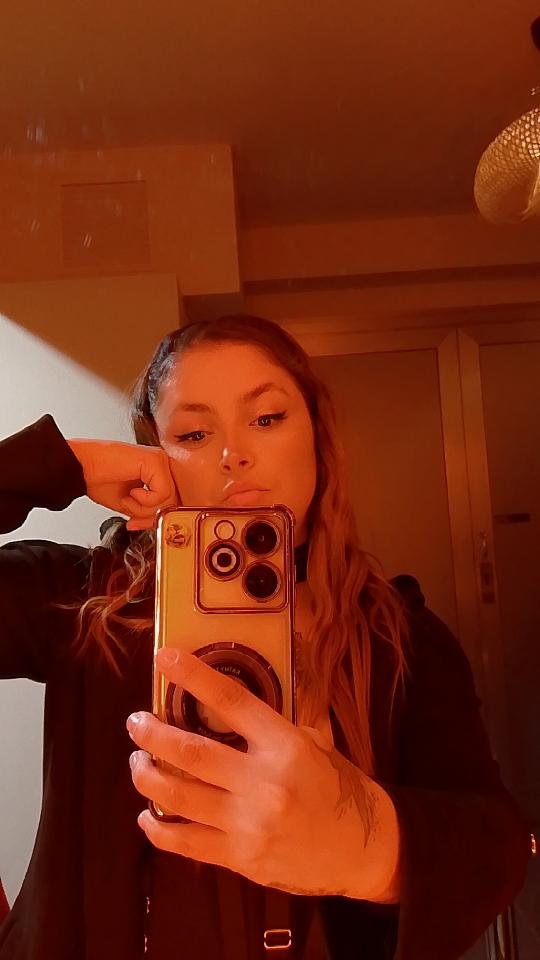 624386240: Chica busca chico en Valencia