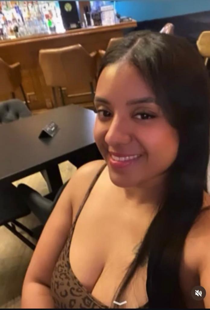 610632688: Chica busca chico en Barcelona