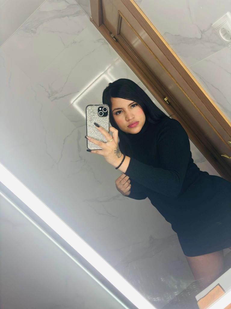 Chica busca chico en Almería: 