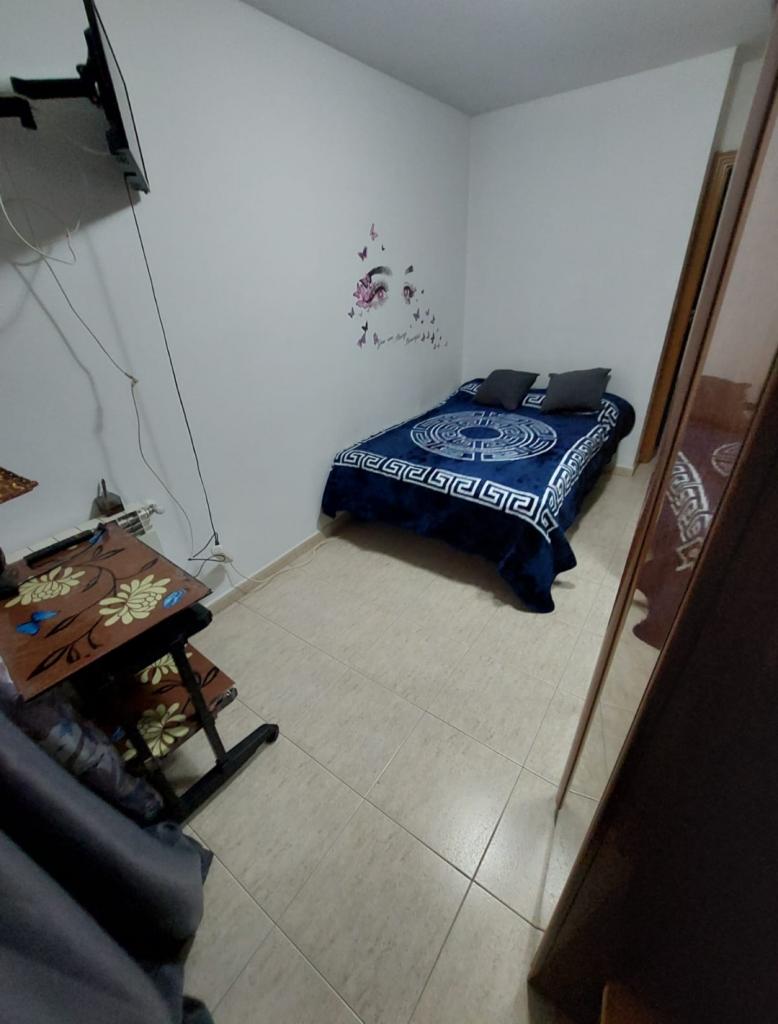 Chica busca chico en Lérida: 