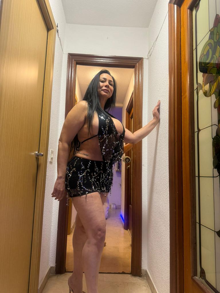 671466741: Chica busca chico en Alicante