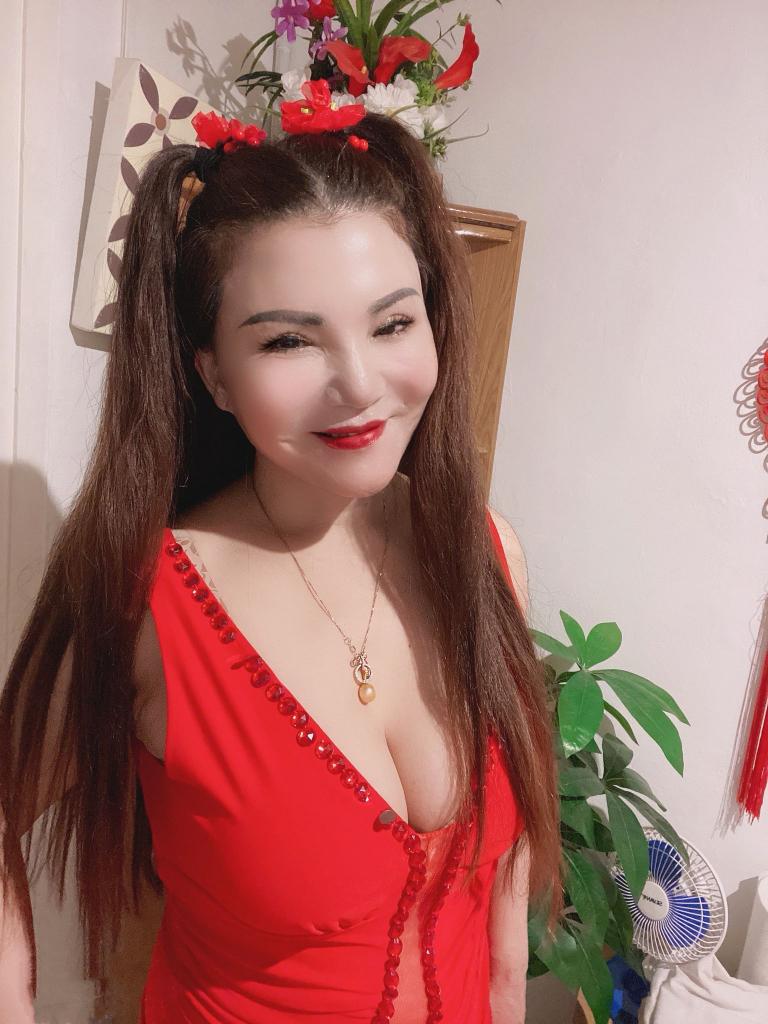 653419473: Chica busca chico en Barcelona