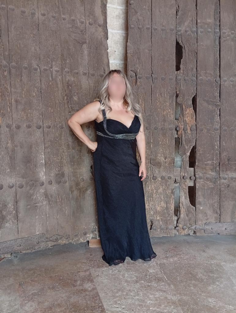Chica busca chico en Almería: 