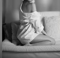 695272885: Chica busca chico en Madrid