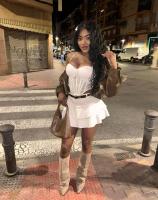 610946914: Chica busca chico en Madrid