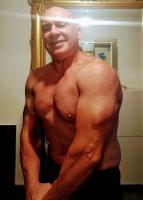 610624710: Chico busca chica en Madrid