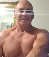 610624710: Chico busca chica en Madrid