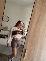 643136846: Chica busca chico en Gerona