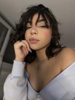 647301492: Chica busca chico en Barcelona